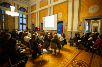 “Kampüsümde Şiddete Sıfır Tolerans” projesinin 5 Kasım Çarşamba günü gerçekleştirilen kapanış resepsiyonuna (KAMER) Müdürü Doç. Dr. Ahu Özmen Akalın ve Yönetim Kurulu Üyesi Dr. Öğretim Üyesi Reyhan Başaran katılım sağladılar.
