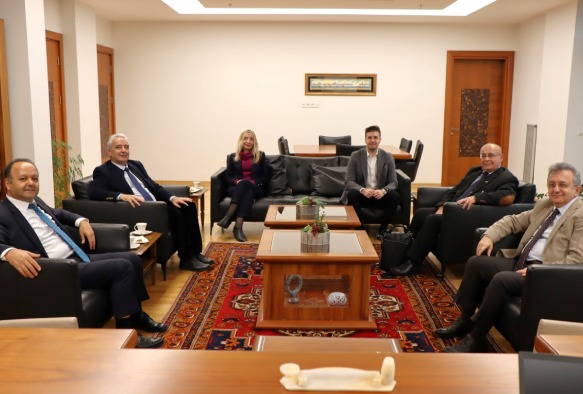 Rektörümüz Prof. Dr. Necmettin Atsü, Türk-Alman Üniversitesi Rektörü Prof. Dr. Cemal Yıldız'ı ve Rektör Yardımcısı Prof. Dr. Aysel Uzuntaş'ı ziyaret etti. 